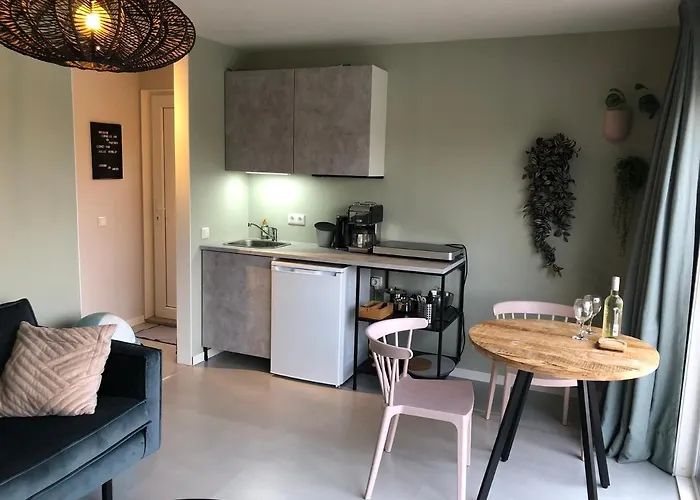 B&B Stien, Fijn Verblijf Aan Open Vaarwater