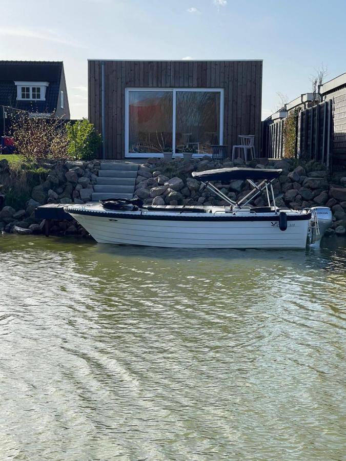 Stien, Fijn Aan Open Vaarwater Chalet